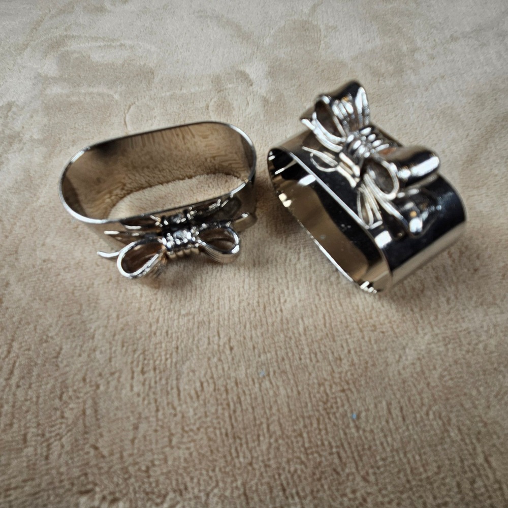 Vintage Silver Bow Napkin Rings Set 2 Oval Metal Napkin Holders Polished Finish